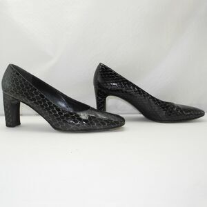 Stuart Weitzman Pumps Women's 8.5 Narrow Black Embossed Reptile Patent Leather